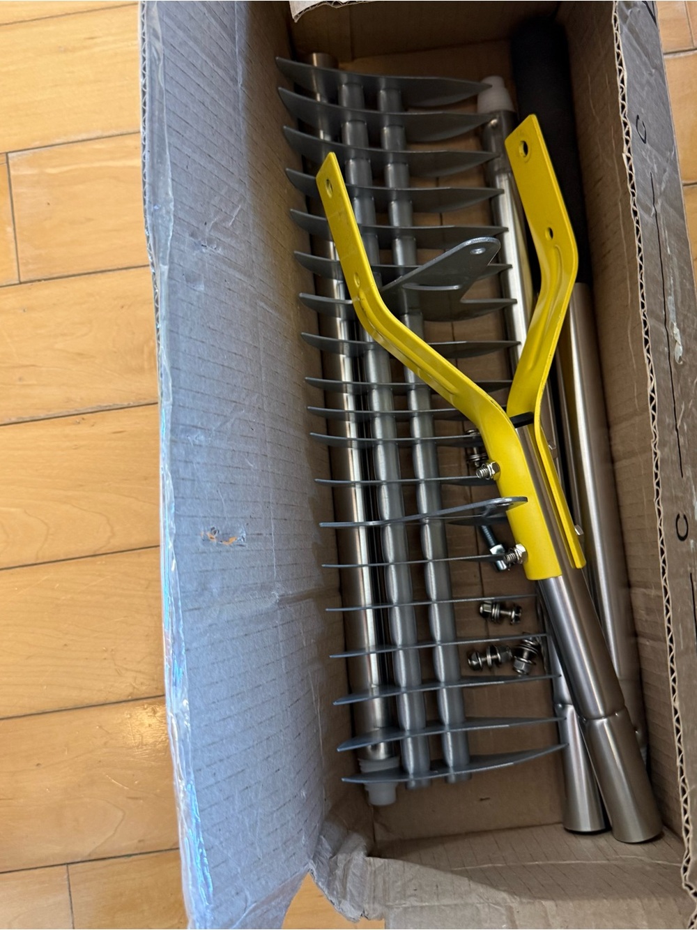 Yellow and Gray detaching  Rake Head with Metal Handle